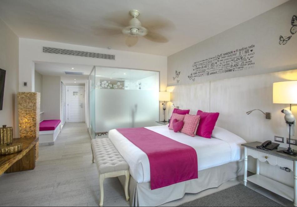 Почивка в Доминикана, Доминиканска република: Чартърен полет от София през Мадрид + 7 нощувки на човек на база All Inclusive в Catalonia Royal Bavaro 5*, снимка 6