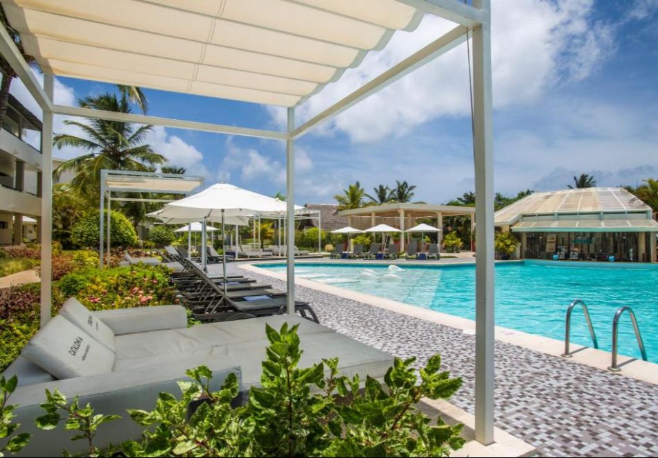 Почивка в Доминикана, Доминиканска република: Чартърен полет от София през Мадрид + 7 нощувки на човек на база All Inclusive в Catalonia Royal Bavaro 5*, снимка 3