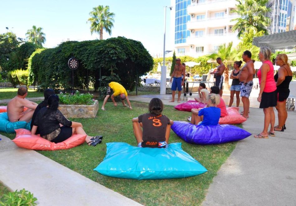 На първа линия в Алания, Турция: Полет от София + 7 All Inclusive нощувки на човек в Bora Bora Butik hotel, снимка 12