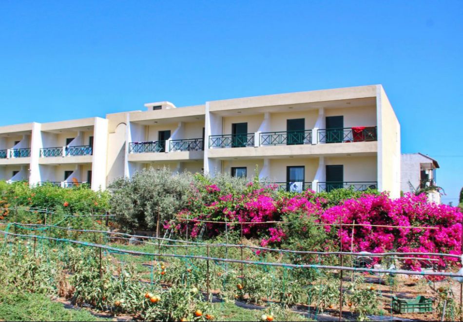 Ранни записвания на о. Крит, Гърция: Полет от София + 7 нощувки на човек със закуски и вечери в хотел Despo, снимка 2