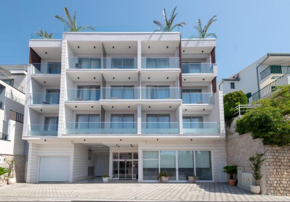 На първа линия в курорта Неум, Босна и Херцеговина: Полет от София + 3 нощувки на човек със закуски и вечери в Nova 4* + екскурзия до град Мостар и водопадите Кравиц, снимка 3