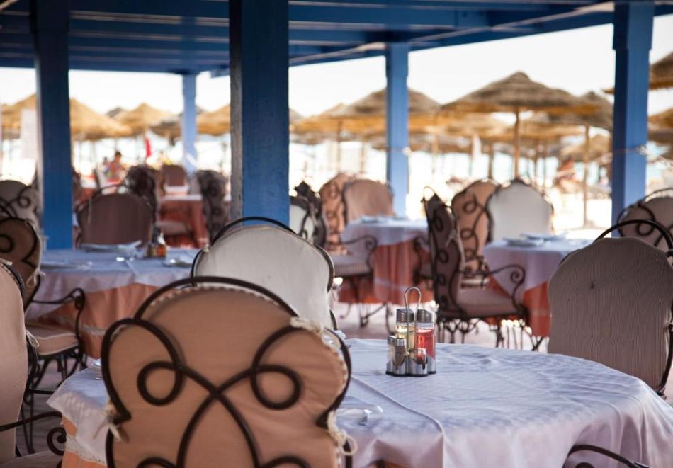 На първа линия в Хамамет, Тунис: Полет от София + 7 All Inclusive нощувки на човек в хотел Samira Club, снимка 10