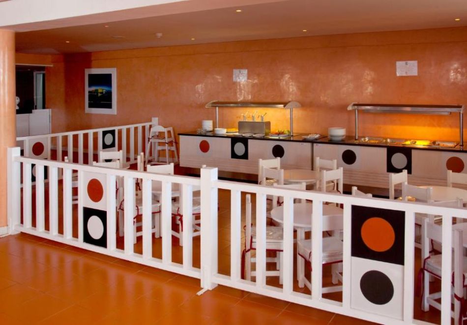 На първа линия в Хамамет, Тунис: Полет от София + 7 All Inclusive нощувки на човек в хотел Samira Club, снимка 9