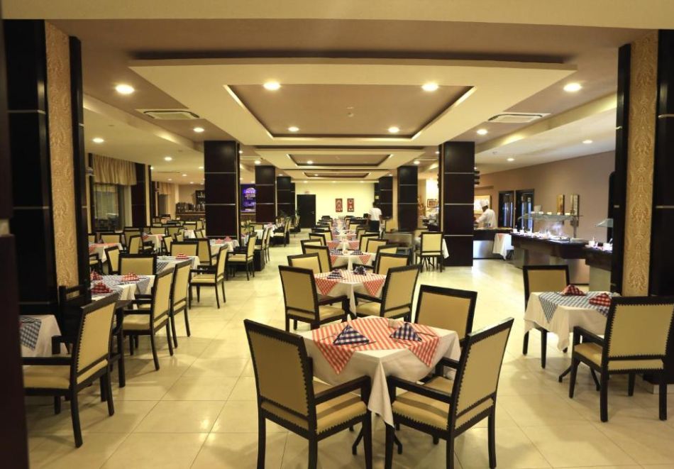 Екскурзия до Кайро и Хургада, Египет: Чартърен полет от София + 6 нощувки на човек на All Inclusive в Pharaoh Azur Resort 5* + 1 нощувка със закуска, обяд, вечеря и посещение на пирамидите, снимка 7