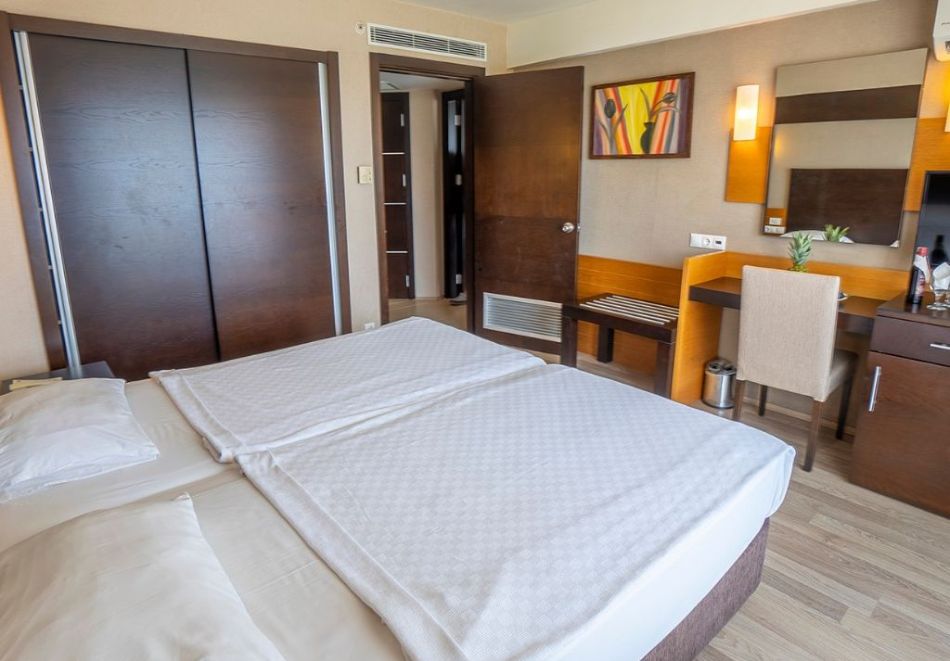 Ранни записвания на първа линия в Алания, Турция: Чартърен полет от София + 7 нощувки на човек на база Ultra All Inclusive + басейни и водни пързалки в MC Arancia Resort Hotel 5*, снимка 8