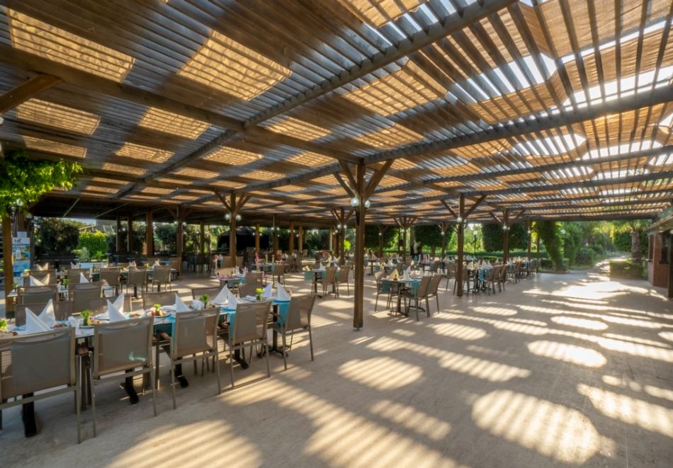 Ранни записвания на първа линия в Алания, Турция: Чартърен полет от София + 7 нощувки на човек на база Ultra All Inclusive + басейни и водни пързалки в MC Arancia Resort Hotel 5*, снимка 11