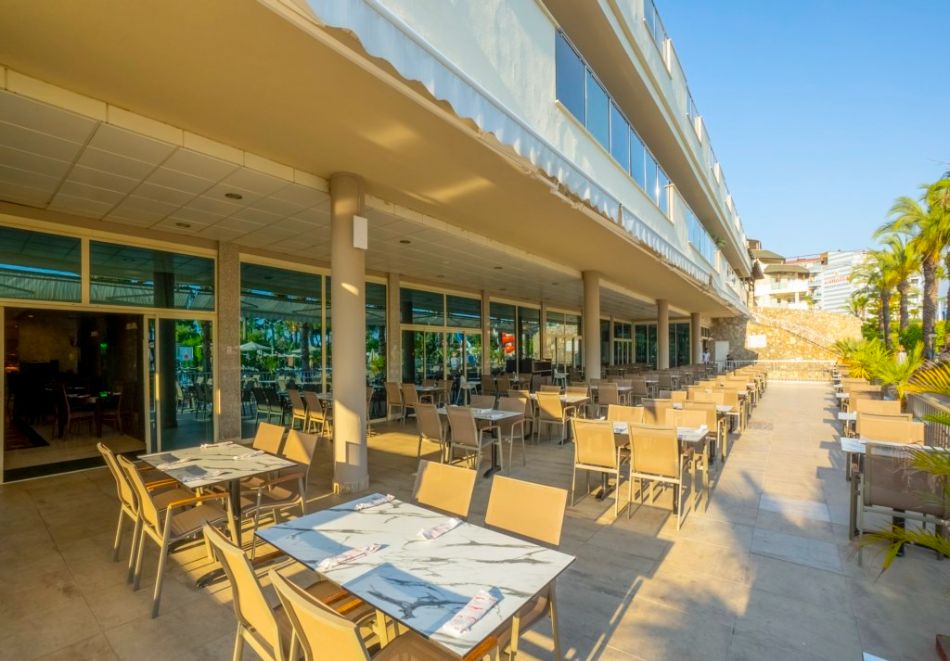 Ранни записвания на първа линия в Алания, Турция: Чартърен полет от София + 7 нощувки на човек на база Ultra All Inclusive + басейни и водни пързалки в MC Arancia Resort Hotel 5*, снимка 10