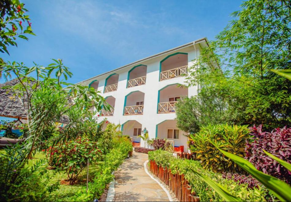 На първа линия в AHG SUN BAY MLILILE BEACH HOTEL 4*, Занзибар: Самолетен билет от София + 7 нощувки на човек на база All Inclusive, снимка 6