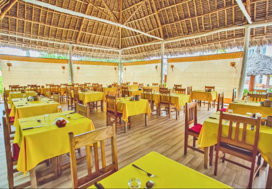 На първа линия в AHG SUN BAY MLILILE BEACH HOTEL 4*, Занзибар: Самолетен билет от София + 7 нощувки на човек на база All Inclusive, снимка 14