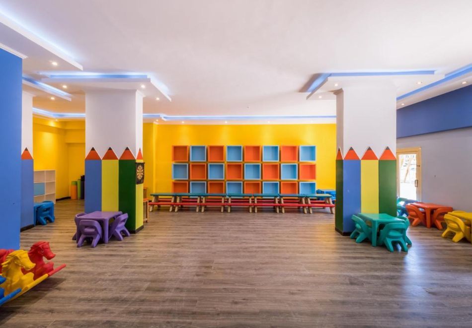 На първа линия в Хургада, Египет: Полет от София + 7 All Inclusive нощувки на човек в SUNNY DAYS EL PALACIO 4*, снимка 12