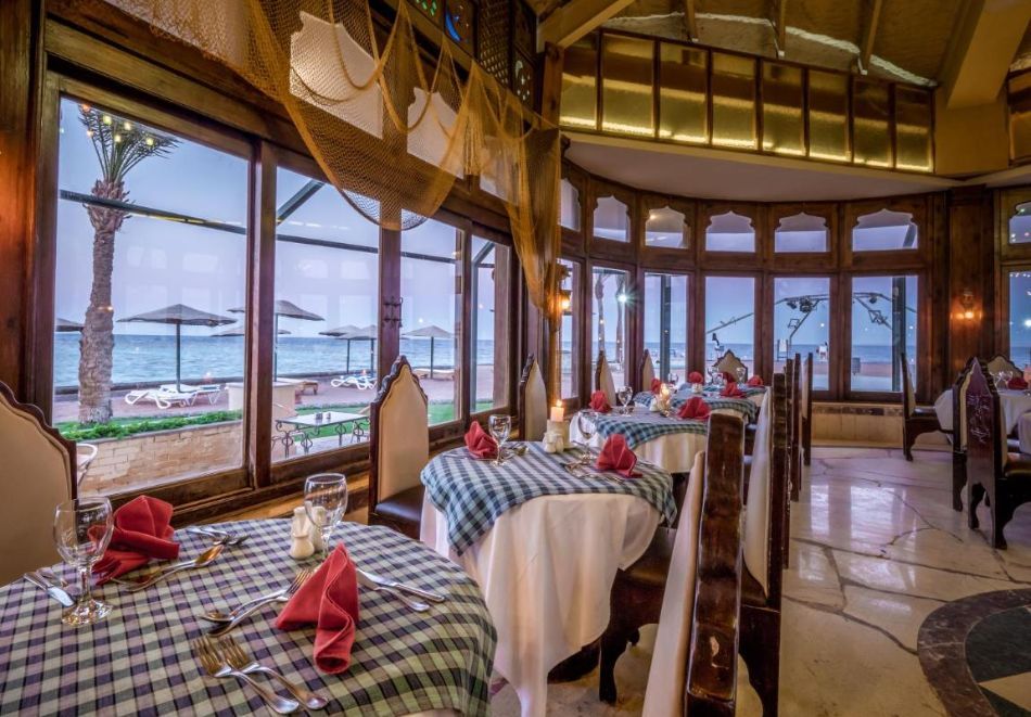 На първа линия в Хургада, Египет: Полет от София + 7 All Inclusive нощувки на човек в SUNNY DAYS EL PALACIO 4*, снимка 11