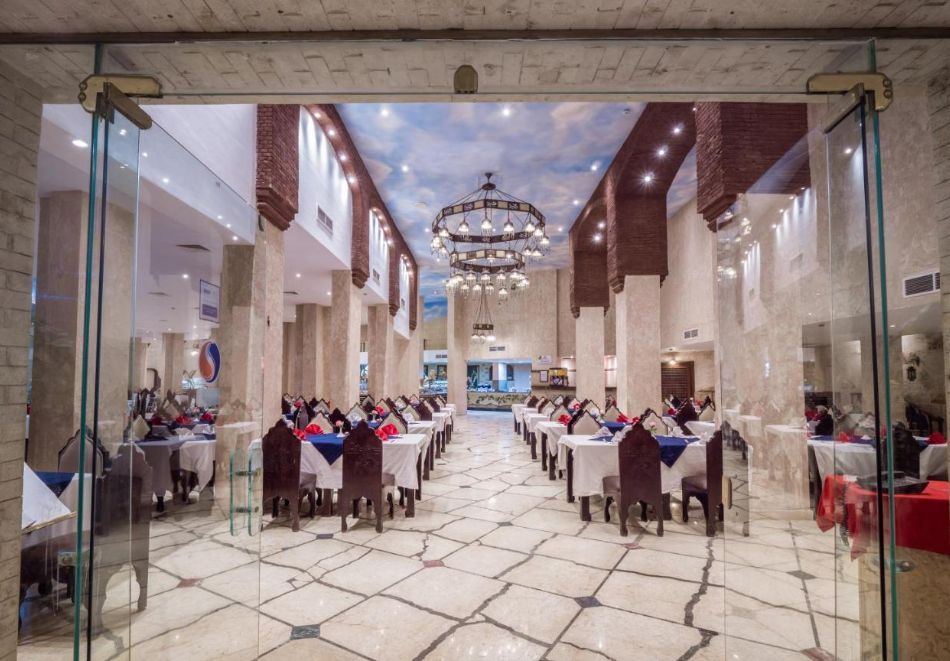 На първа линия в Хургада, Египет: Полет от София + 7 All Inclusive нощувки на човек в SUNNY DAYS EL PALACIO 4*, снимка 8