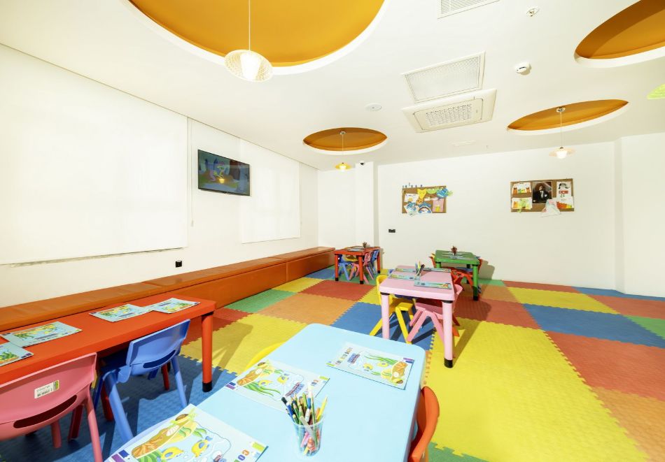 Почивка в Алания, Турция: Самолетен билет от София + 7 нощувки на човек на база Ultra All Inclusive в Serenity Queen Hotel Lux 5*, снимка 19