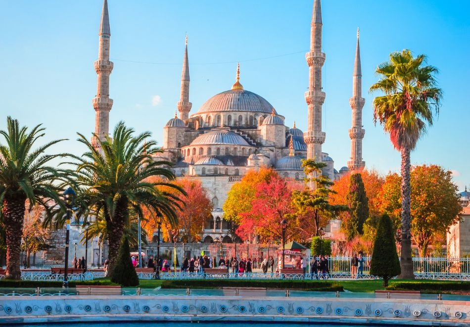 Фестивал на лалето в Истанбул, Турция: Автобусен транспорт + 2 или 3 нощувки на човек със закуски + бонус посещение на парк Емиргян, снимка 4