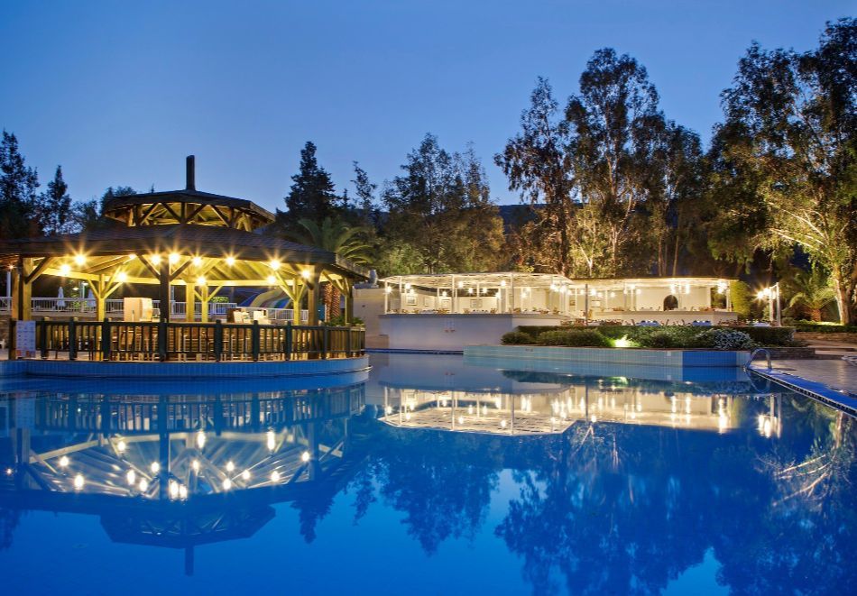 Ранни записвания на първа линия в Бодрум, Турция: Самолетен билет от София + 7 Ultra All Inclusive нощувки на човек в Green Bay Luxury 5*, снимка 3