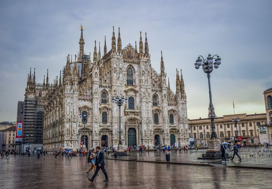 Екскурзия до Милано, Италия + обиколка с екскурзовод: Полет от София + 3 нощувки със закуски за човек и възможност за посещение на Лугано, Комо и Маджоре, снимка 2