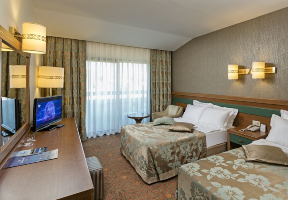 На първа линия в Алания, Турция: Автобусен транспорт + 7 нощувки на човек на база Ultra Аll Inclusive + басейни в OZKAYMAK INCEKUM RESORT 5*. Дете до 11.99г. безплатно!, снимка 5