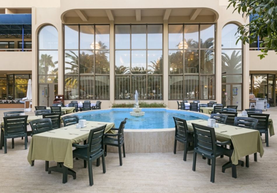 На първа линия в Алания, Турция: Автобусен транспорт + 7 нощувки на човек на база Ultra Аll Inclusive + басейни в OZKAYMAK INCEKUM RESORT 5*. Дете до 11.99г. безплатно!, снимка 12