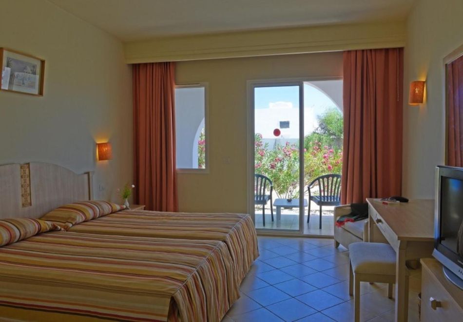 На първа линия на о. Джерба, Тунис: Полет от София + 7 All Inclusive нощувки на човек в MENINX DJERBA, снимка 6