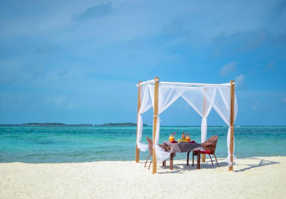 Почивка на Малдивите: Полет от София + 7 нощувки на човек със закуски и вечери в Triton Beach hotel 4*+ екскурзия с шнорхелинг и нощен риболов, снимка 15