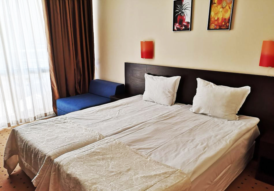 Късно лято от 1 до 16 септември в Свети Влас! Транспорт + 5 нощувки на човек на база All Inclusive + басейн в хотел Тропикс & Венера 3* от Ню Сън Травел. Тръгване от София, Пловдив и Стара Загора!!!, снимка 4