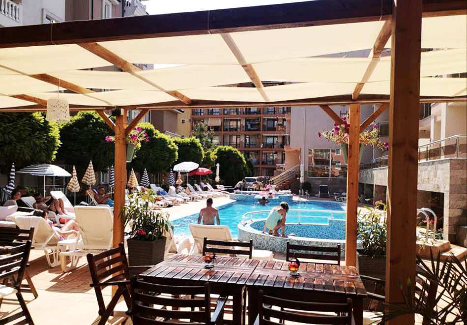 Море 2026 в Свети Влас от 23.05 до 22.06: Транспорт + 5 нощувки на човек на база All Inclusive + басейн в хотел Тропикс & Венера от Ню Сън Травел. Тръгване от София, Пловдив и Стара Загора!!!, снимка 3