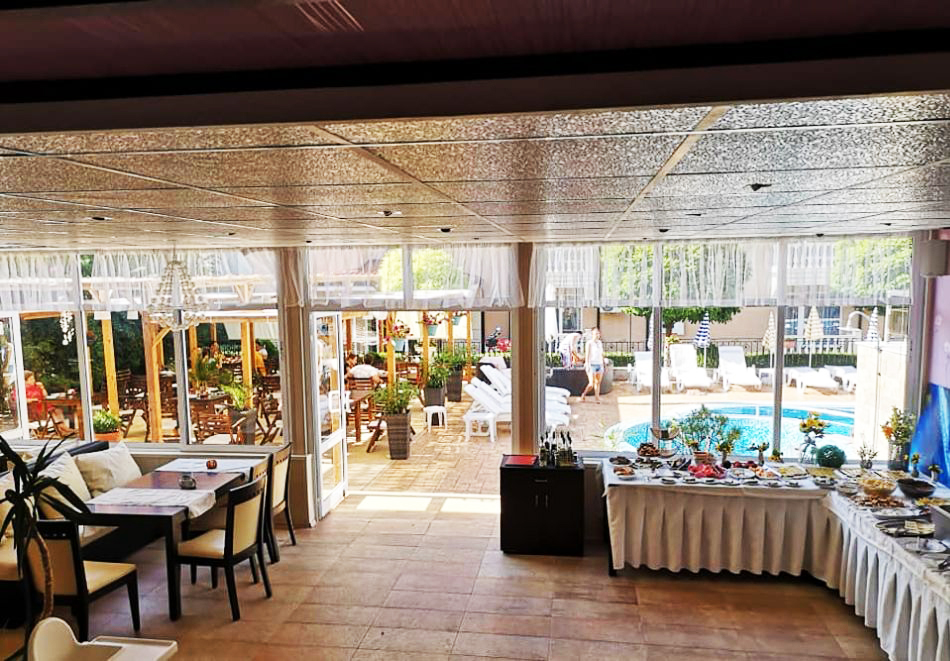 Море 2026 в Свети Влас от 23.05 до 22.06: Транспорт + 5 нощувки на човек на база All Inclusive + басейн в хотел Тропикс & Венера от Ню Сън Травел. Тръгване от София, Пловдив и Стара Загора!!!, снимка 5