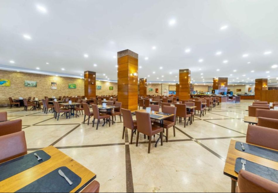 Почивка в Сиде, Турция: Автобусен транспорт от Варна и Бургас + 7 нощувки на човек на база Аll Inclusive + басейни в RAMADA RESORT BY WYNDHAM SIDE 4*, снимка 8