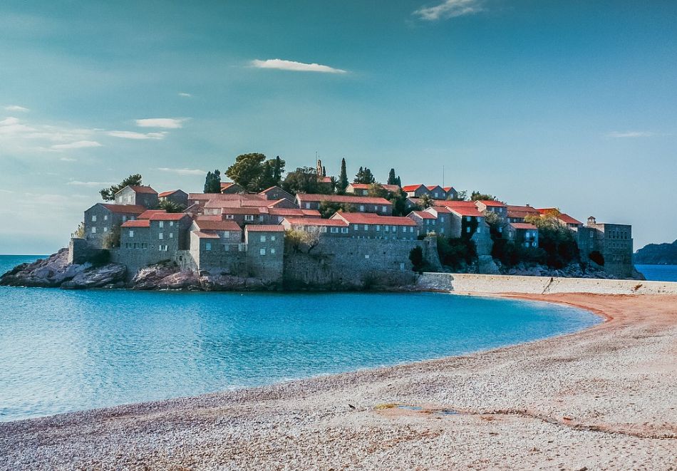 Великденска екскурзия до Черна гора и Хърватска: Автобусен транспорт от София + 3 нощувки на човек със закуски и вечери + посещение на Будва, Котор и Дубровник, снимка 2