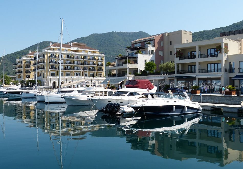 Великденска екскурзия до Черна гора и Хърватска: Автобусен транспорт от София + 3 нощувки на човек със закуски и вечери + посещение на Будва, Котор и Дубровник, снимка 4