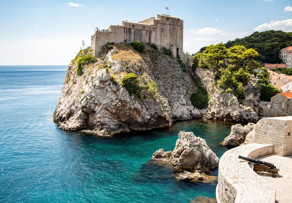 Великденска екскурзия до Черна гора и Хърватска: Автобусен транспорт от София + 3 нощувки на човек със закуски и вечери + посещение на Будва, Котор и Дубровник, снимка 6