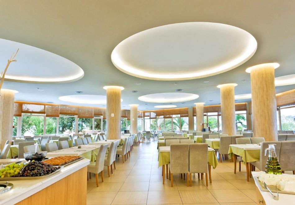 Великден в Пиерия, Гърция: 3 нощувки на човек със закуски и 2 вечери + Великденски обяд с музика в хотел Poseidon Palace****. ДЕТЕ до 11.99г. БЕЗПЛАТНО!, снимка 8