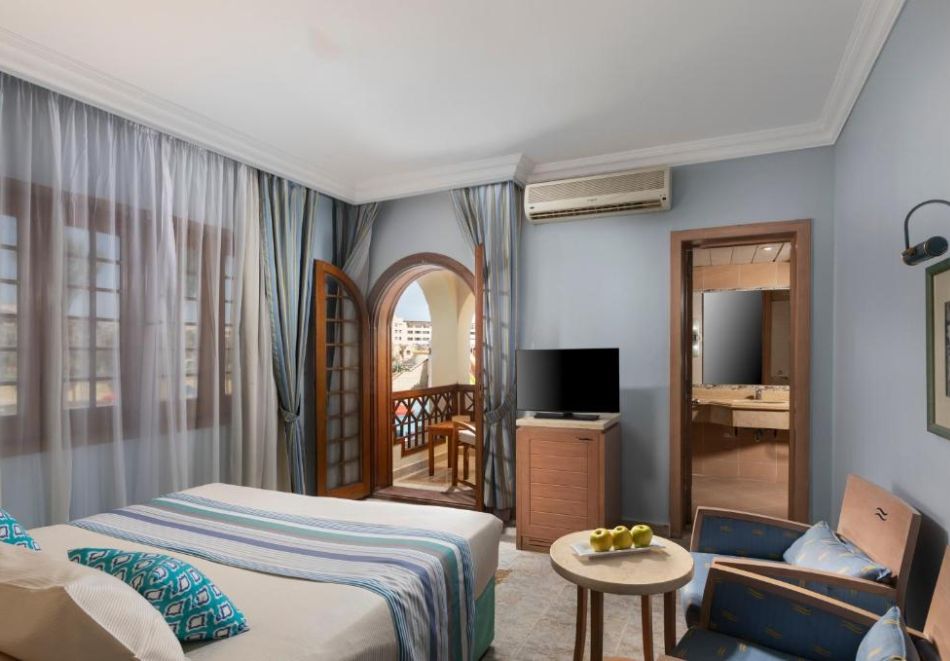 На първа линия в Хургада, Египет: Полет от София + 7 All Inclusive нощувки на човек в ROYAL LAGOONS RESORT & AQUAPARK 5*, снимка 9