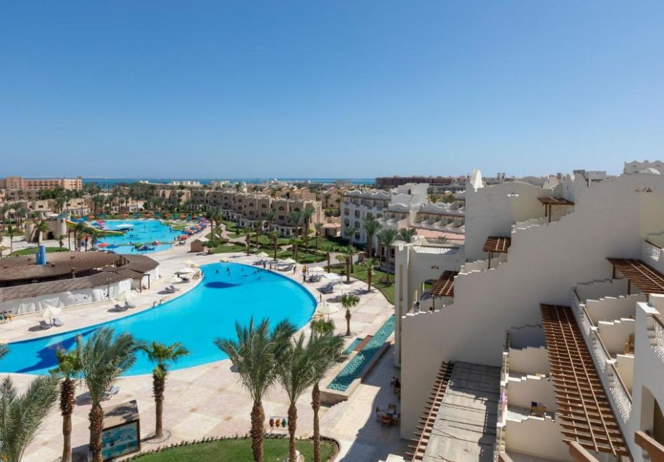 На първа линия в Хургада, Египет: Полет от София + 7 All Inclusive нощувки на човек в ROYAL LAGOONS RESORT & AQUAPARK 5*, снимка 6