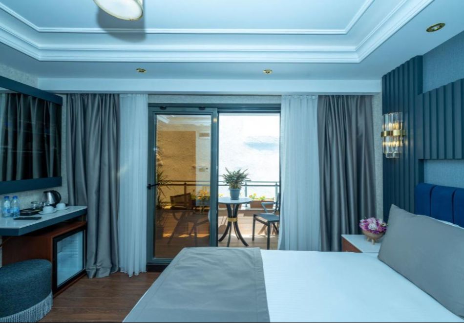 Екскурзия за 8-ми март до Истанбул: Транспорт от София + 2 нощувки на човек със закуски в хотел Freya 4* с възможност за празнична вечеря с гост изпълнител Наташа Джорджевич + басейн и релакс зона от ТА Йонека Турс, снимка 2