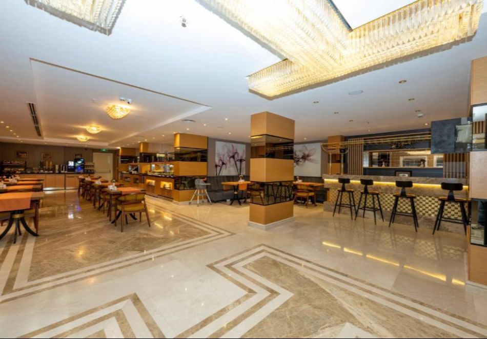 Екскурзия за 8-ми март до Истанбул: Транспорт от София + 2 нощувки на човек със закуски в хотел Freya 4* с възможност за празнична вечеря с гост изпълнител Наташа Джорджевич + басейн и релакс зона от ТА Йонека Турс, снимка 4