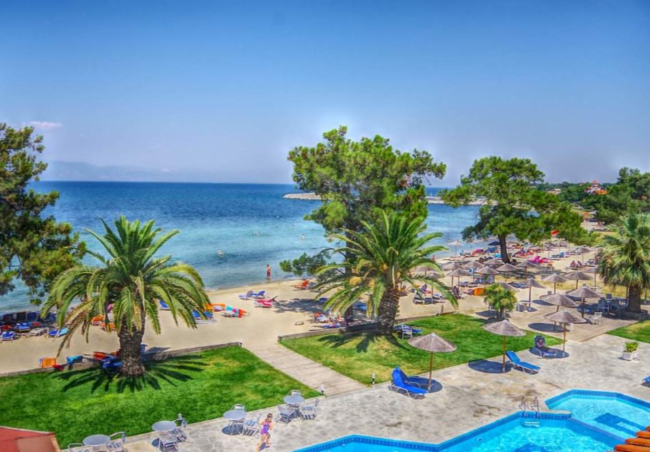 Великден на остров Тасос, Гърция: 3 нощувки на човек със закуски, 2 вечери и празничен обяд с традиционна гръцка програма + басейн в хотел Rachoni Bay 3* от ТА Йонека Турс. С възможност за транспорт от София или Варна!, снимка 6