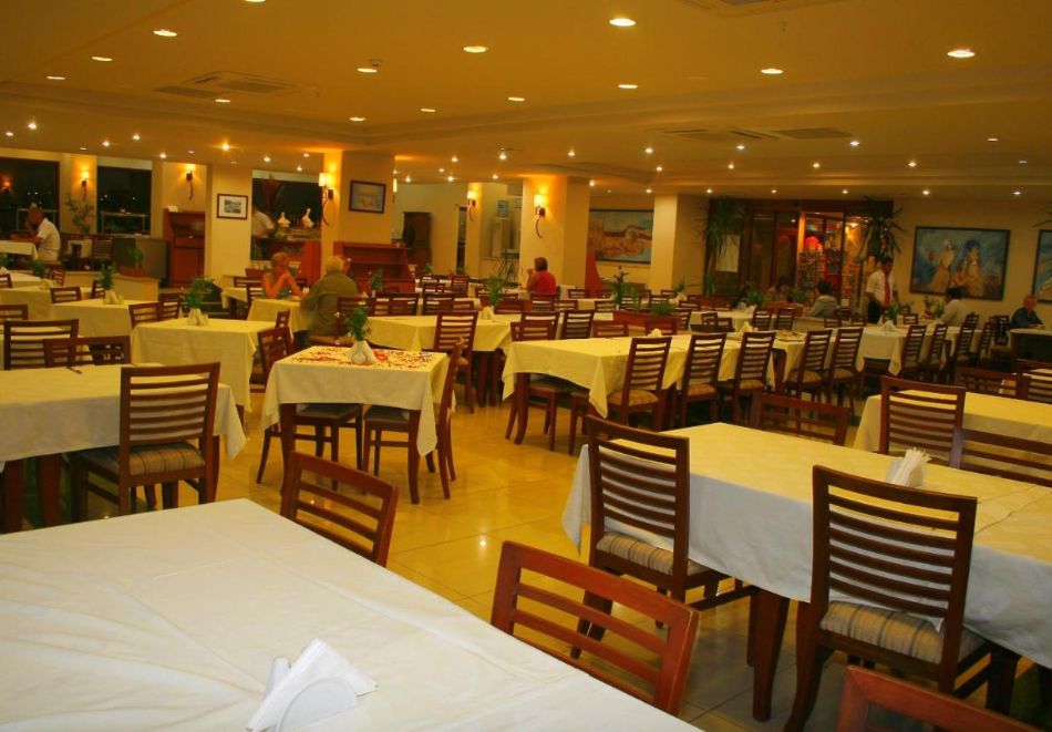 На 200м от плажа в Алания, Турция: Автобусен транспорт + 7 нощувки на човек на база All Inclusive в хотел MIAROSA INCEKUM BEACH 5*. Дете до 11.99 БЕЗПЛАТНО!, снимка 5