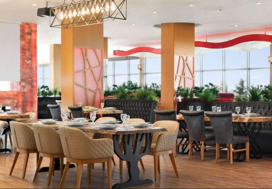 8-ми март в Черкезкьой, Турция: Транспорт + нощувка на човек със закуска и празнична вечеря с DJ + релакс зона в хотел Wyndham Cerkezkoy 5* + шопинг в Чорлу и Люлебургаз от Ню Сън Травел. Тръгване от Варна, Слънчев бряг и Бургас, снимка 4