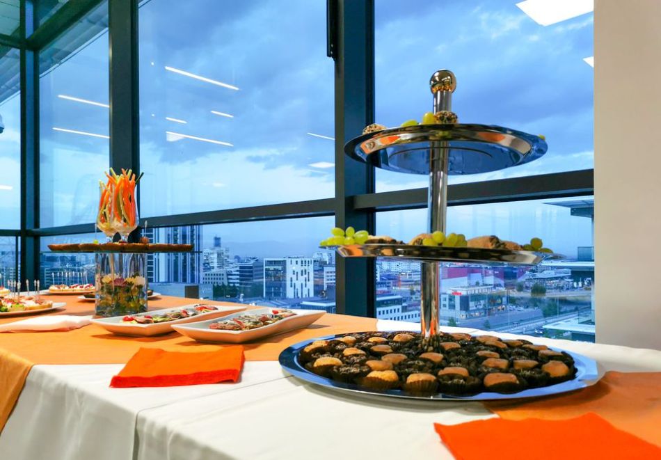 Сет Рожден ден: 180 бр. солени и сладки коктейлни хапки в 6 плата от Деличи кетъринг, София, снимка 9