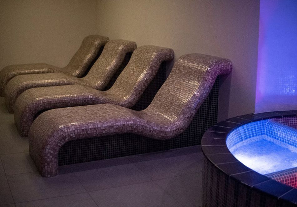 На първа линия на о. Тасос, Гърция: Нощувка на човек със закуска и вечеря + басейн, чадър и шезлонг на плажа в Thassos Grand Resort 5*. Дете до 6г. БЕЗПЛАТНО!, снимка 10