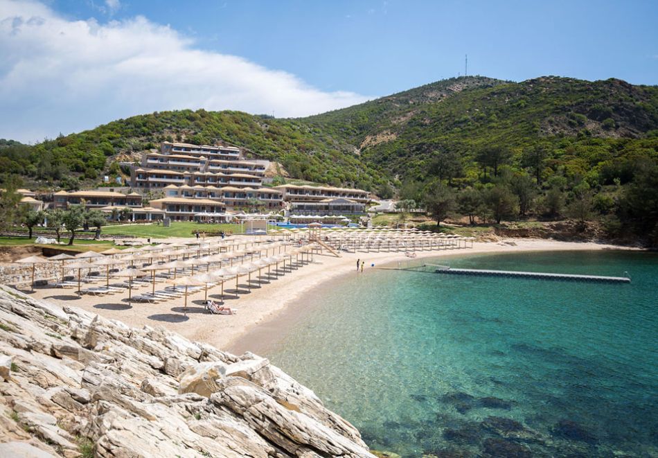 На първа линия на о. Тасос, Гърция: Нощувка на човек със закуска и вечеря + басейн, чадър и шезлонг на плажа в Thassos Grand Resort 5*. Дете до 6г. БЕЗПЛАТНО!, снимка 6