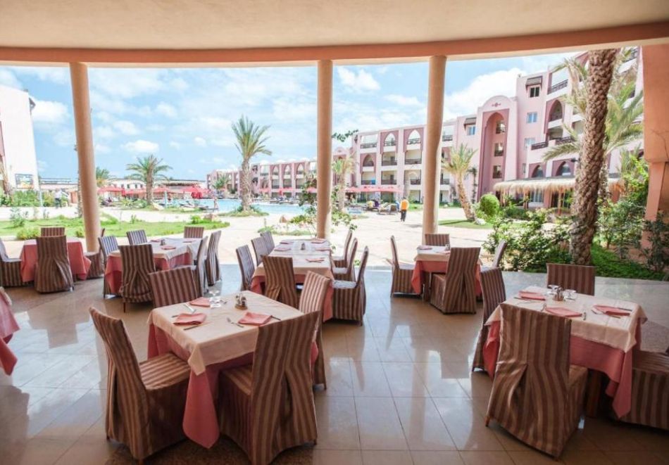 На първа линия на о-в Джерба, Тунис: Чартърен полет от София + 7 нощувки на човек на база All Inclusive в LELLA MERIAM ZARZIS 4*, снимка 8