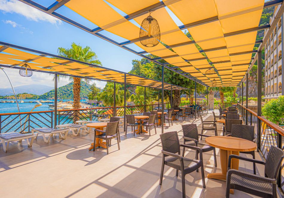 На първа линия в Мармарис, Турция: Чартърен полет от София + 7 нощувки на човек на база All Inclusive в GOLMAR BEACH HOTEL, снимка 9