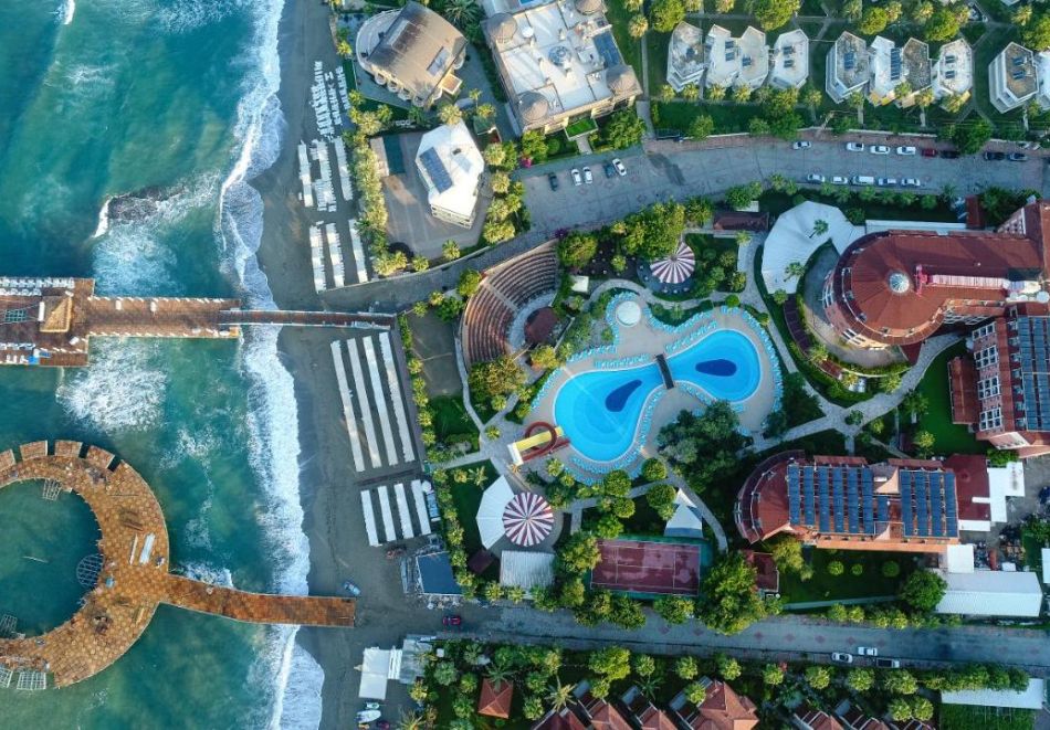 На първа линия в Алания, Турция: Транспорт + 7 Ultra All Inclusive нощувки на човек в Palmeras Beach Hotel 5*. Дете до 12.99г. безплатно!, снимка 2