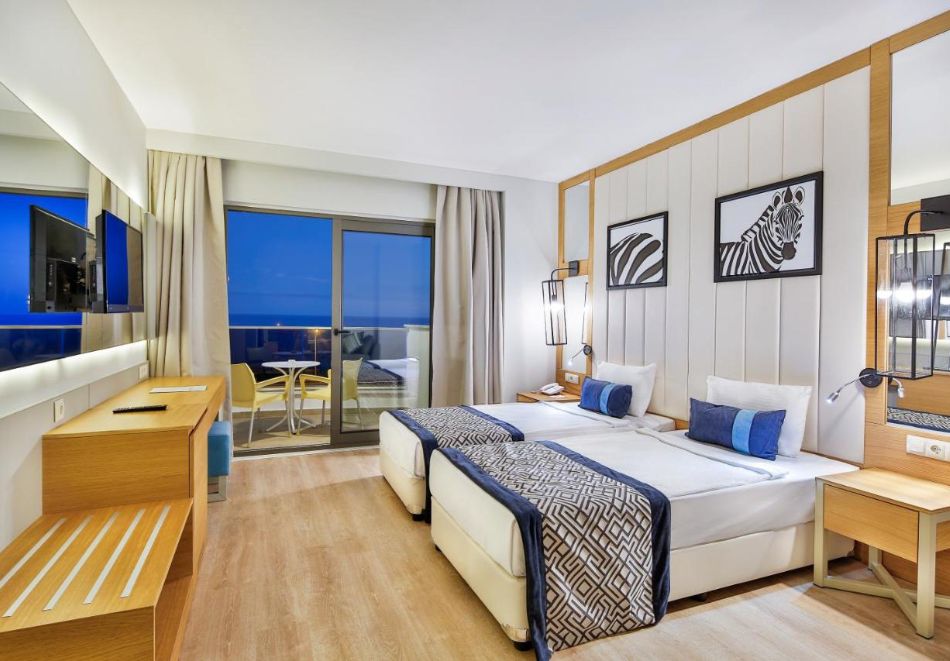 На 50м. от плажа в Сиде, Турция: Транспорт + 7 нощувки на човек на база Ultra All inclusive + басейни и водни пързалки в хотел CALIDO MARIS 5*. Дете до 10.99 безплатно!, снимка 6