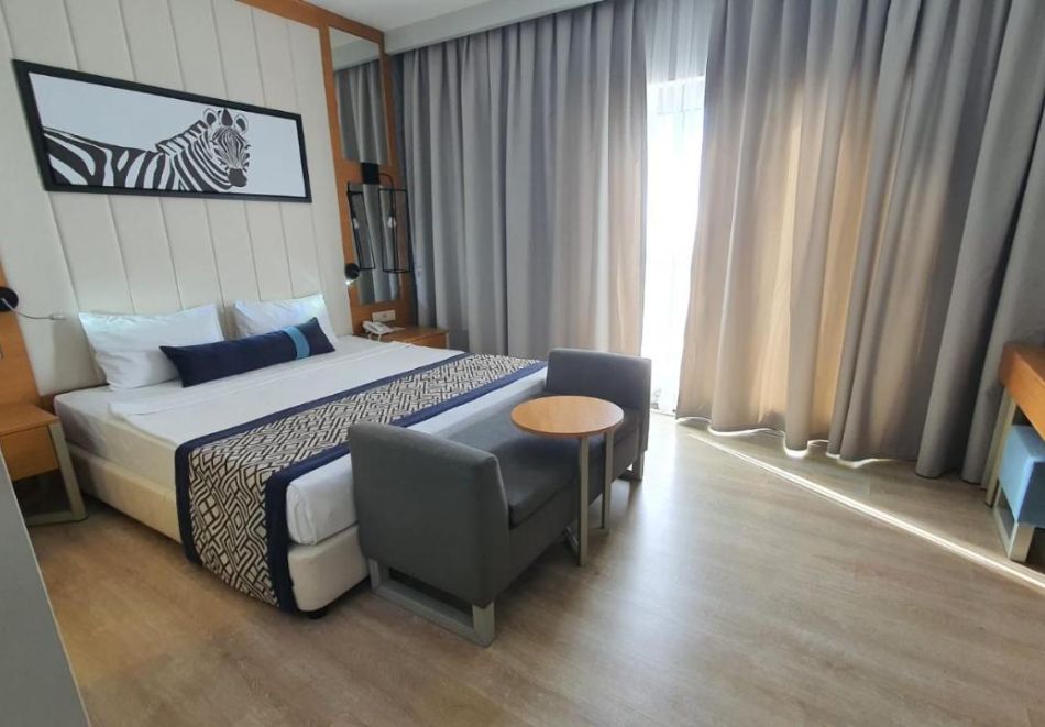 На 50м. от плажа в Сиде, Турция: Транспорт + 7 нощувки на човек на база Ultra All inclusive + басейни и водни пързалки в хотел CALIDO MARIS 5*. Дете до 10.99 безплатно!, снимка 7