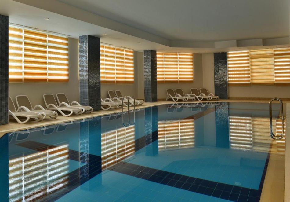 На 250м. от плажа в Сиде, Турция: Автобусен транспорт + 7 нощувки на човек на база Ultra Аll Inclusive + басейни в SIDE CROWN SERENITY 5*. Дете до 11.99г. безплатно!, снимка 5