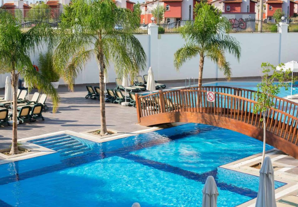 На 250м. от плажа в Сиде, Турция: Автобусен транспорт + 7 нощувки на човек на база Ultra Аll Inclusive + басейни в SIDE CROWN SERENITY 5*. Дете до 11.99г. безплатно!, снимка 4