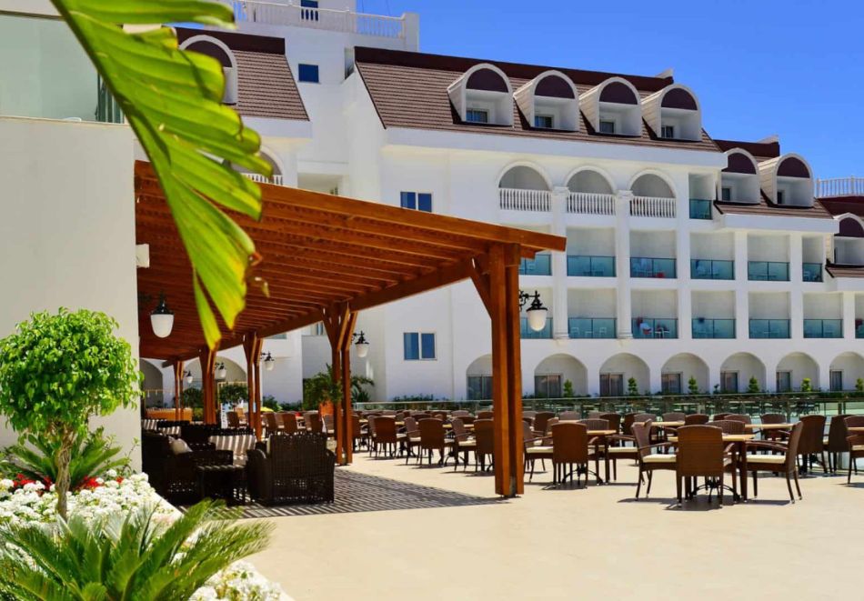 На 250м. от плажа в Сиде, Турция: Автобусен транспорт + 7 нощувки на човек на база Ultra Аll Inclusive + басейни в SIDE CROWN SERENITY 5*. Дете до 11.99г. безплатно!, снимка 8